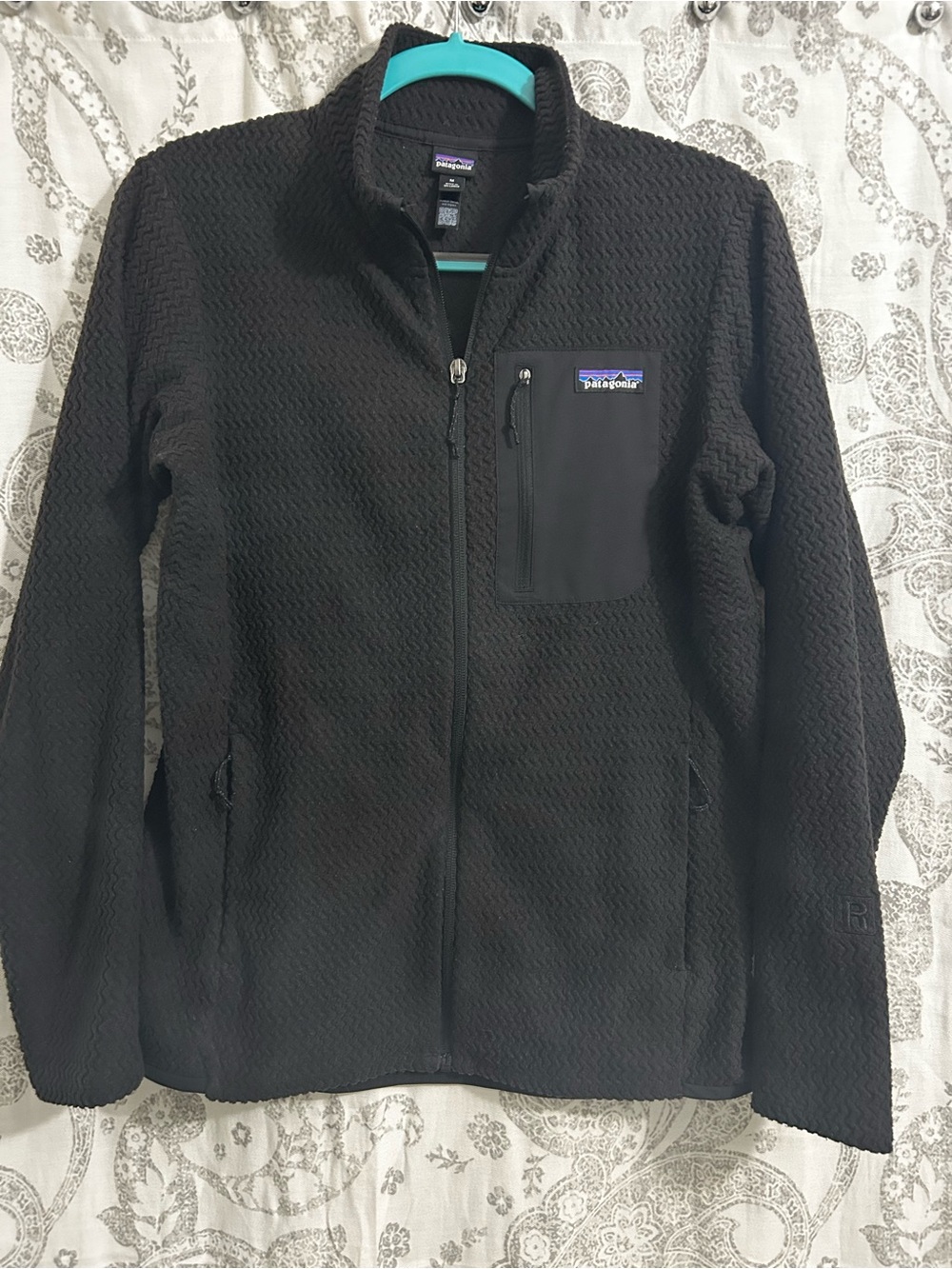 Patagonia Women’s Medium R1 Air Zip Jacket